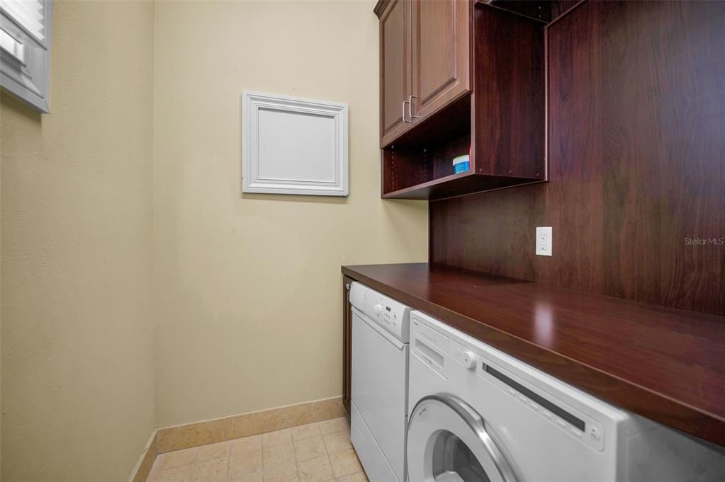 For Sale: $4,495,000 (4 beds, 5 baths, 5834 Square Feet)