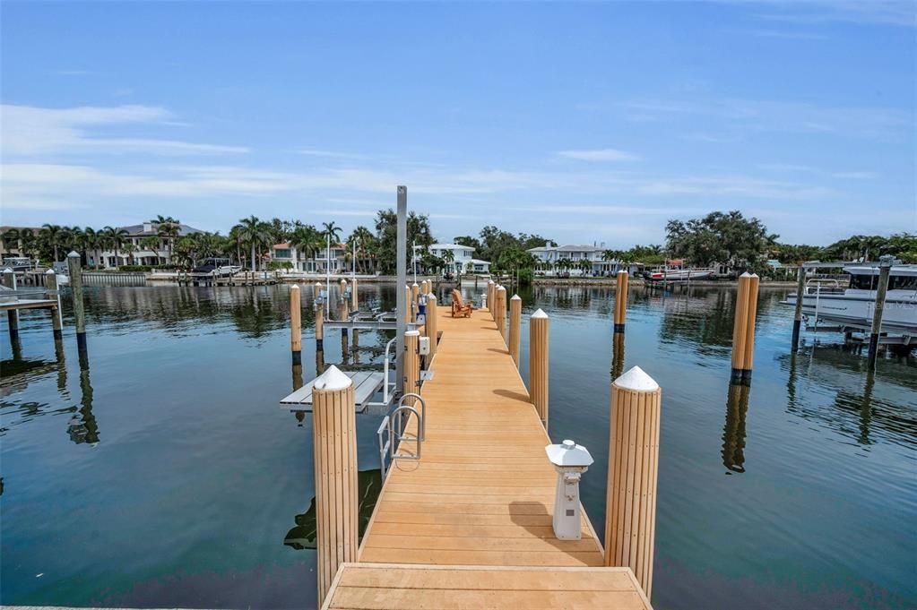 For Sale: $4,495,000 (4 beds, 5 baths, 5834 Square Feet)