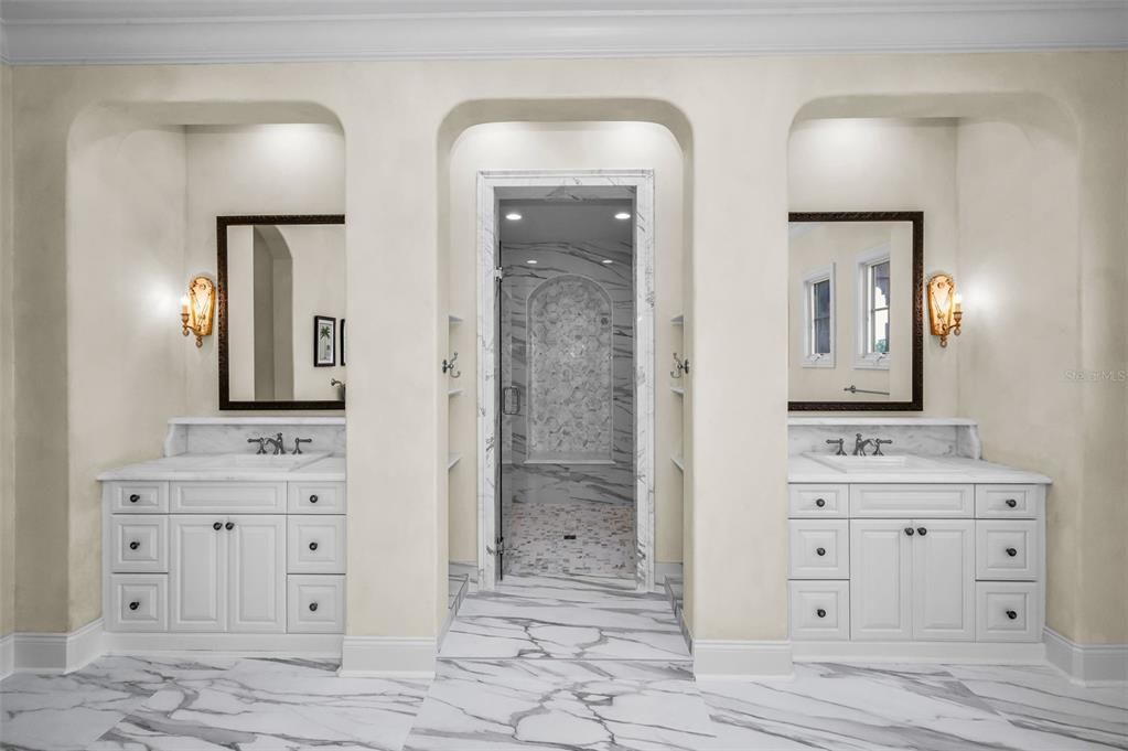 For Sale: $4,495,000 (4 beds, 5 baths, 5834 Square Feet)