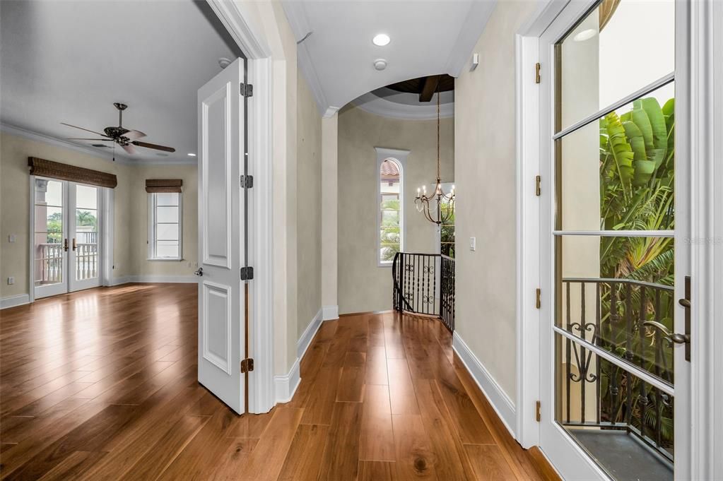 For Sale: $4,495,000 (4 beds, 5 baths, 5834 Square Feet)