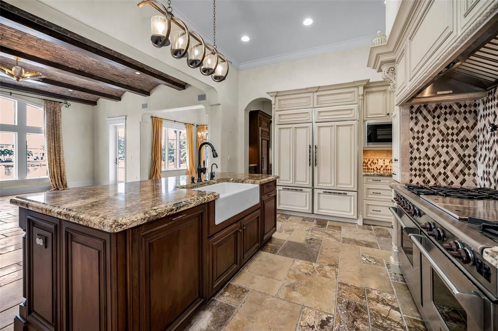 For Sale: $4,495,000 (4 beds, 5 baths, 5834 Square Feet)