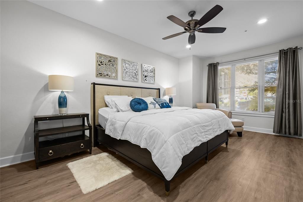 На продажу: $415,000 (2 спален, 2 ванн, 1614 Квадратных фут)