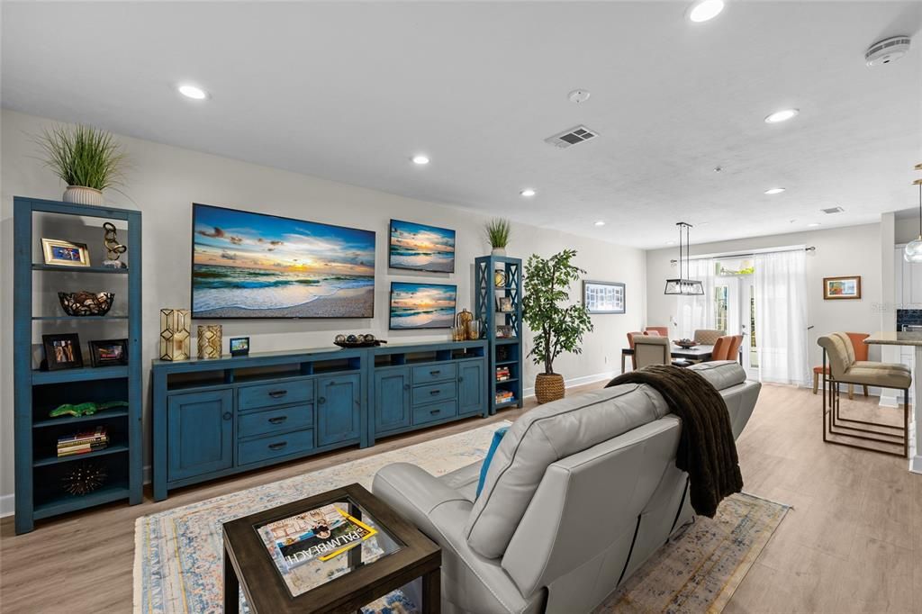 На продажу: $415,000 (2 спален, 2 ванн, 1614 Квадратных фут)