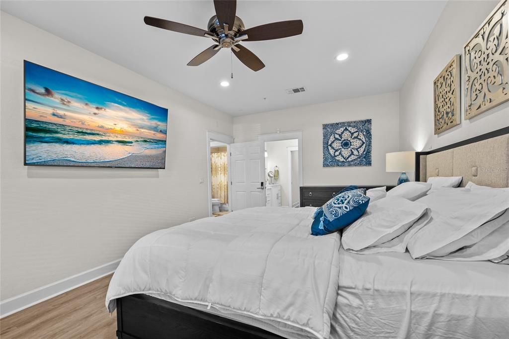 На продажу: $415,000 (2 спален, 2 ванн, 1614 Квадратных фут)