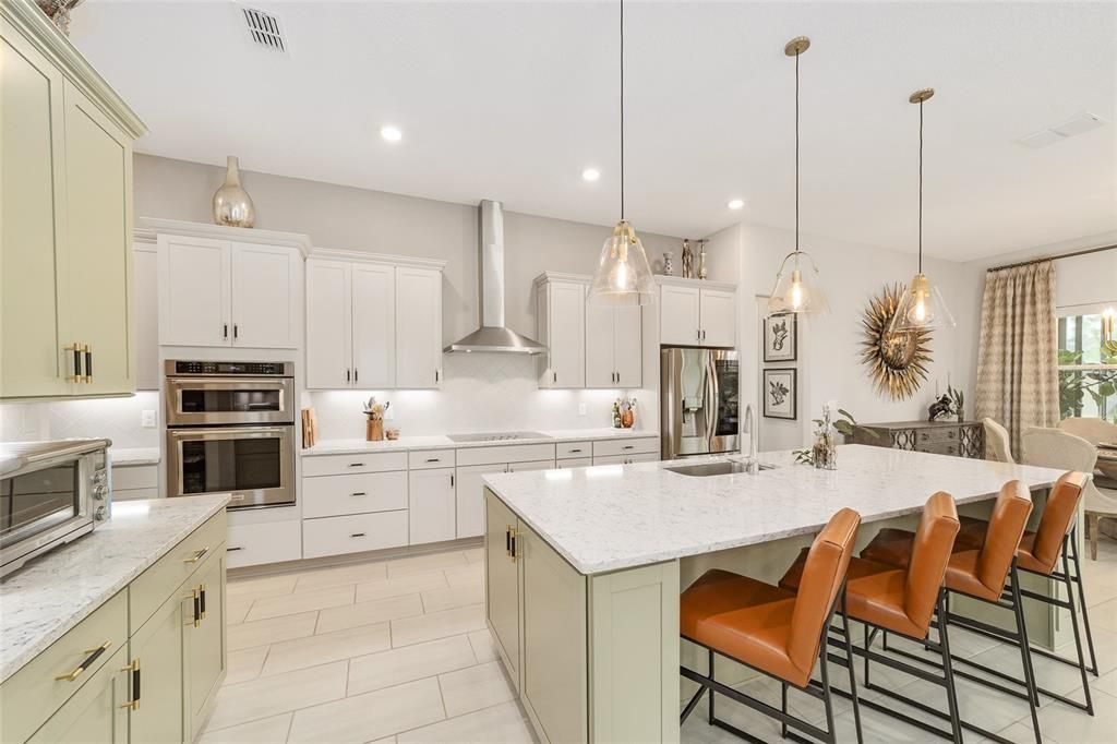 For Sale: $628,200 (3 beds, 3 baths, 2808 Square Feet)