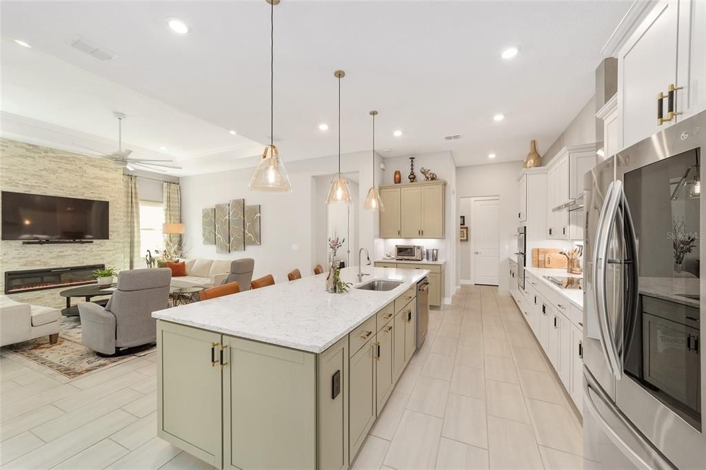 For Sale: $628,200 (3 beds, 3 baths, 2808 Square Feet)