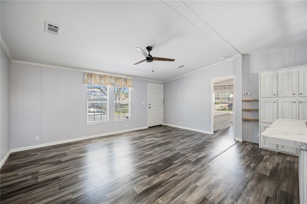 На продажу: $174,900 (2 спален, 2 ванн, 960 Квадратных фут)