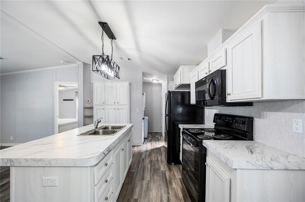 На продажу: $174,900 (2 спален, 2 ванн, 960 Квадратных фут)