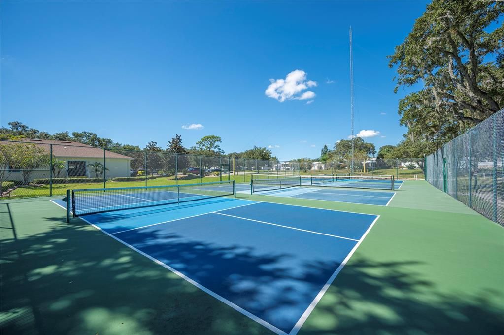 На продажу: $174,900 (2 спален, 2 ванн, 960 Квадратных фут)