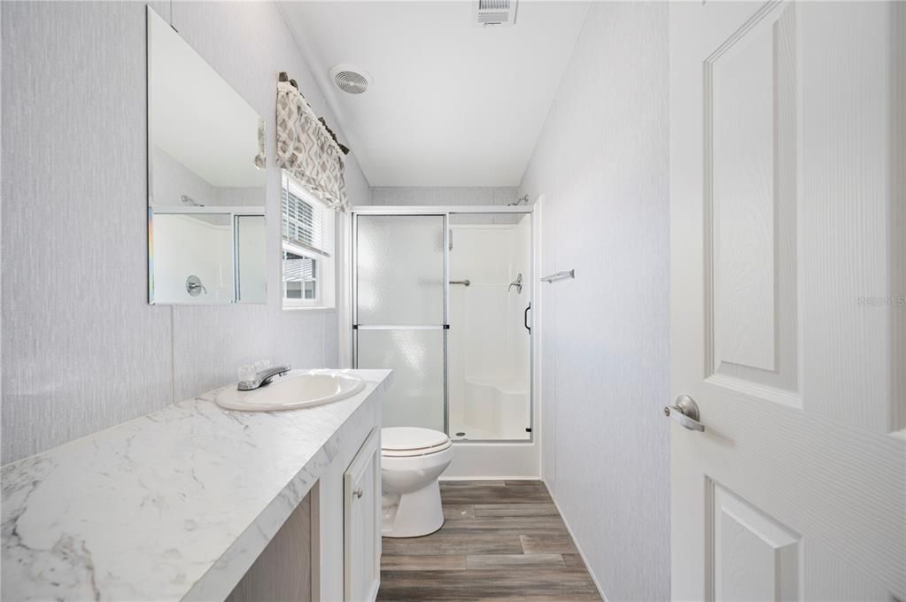 На продажу: $174,900 (2 спален, 2 ванн, 960 Квадратных фут)