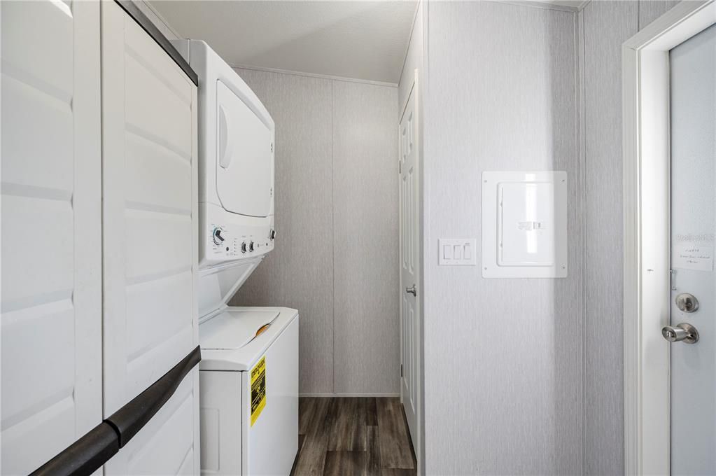 На продажу: $174,900 (2 спален, 2 ванн, 960 Квадратных фут)