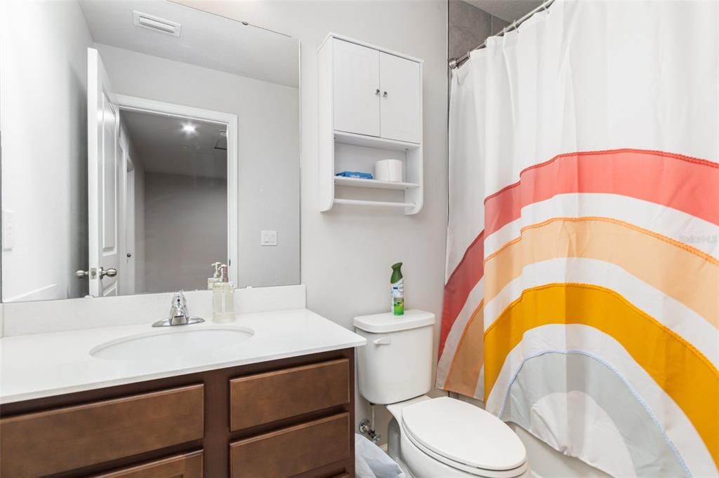 待售: $385,000 (3 贝兹, 2 浴室, 1892 平方英尺)