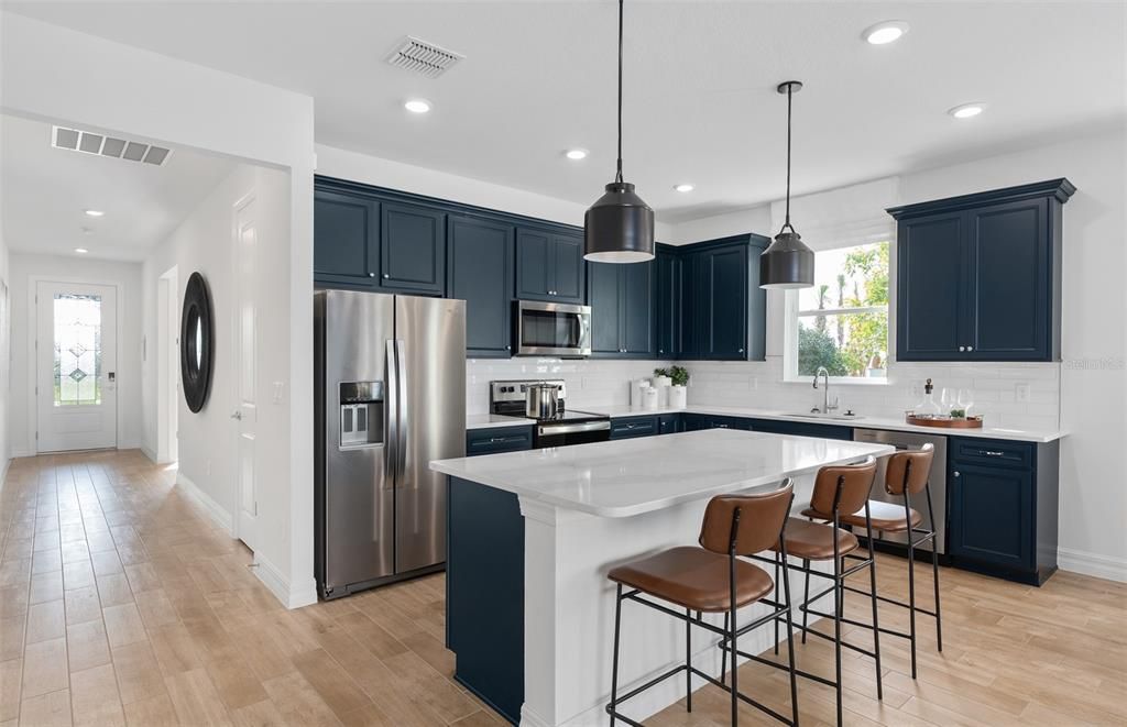 合同活跃: $433,790 (4 贝兹, 2 浴室, 1850 平方英尺)