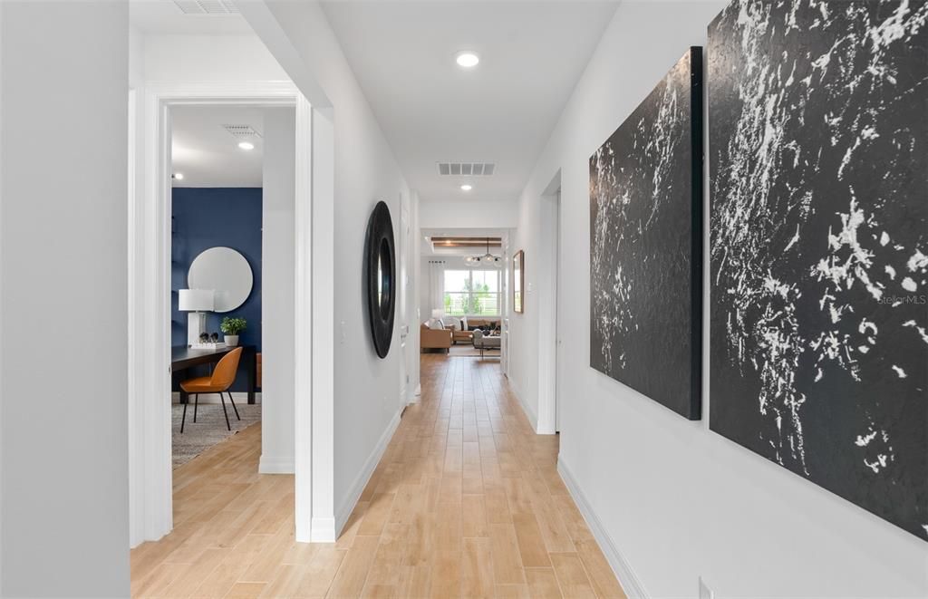 合同活跃: $433,790 (4 贝兹, 2 浴室, 1850 平方英尺)