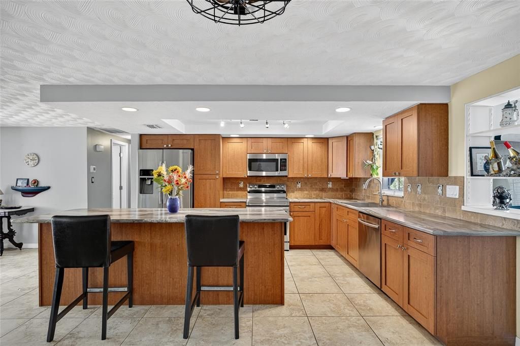 待售: $339,000 (2 贝兹, 2 浴室, 1412 平方英尺)