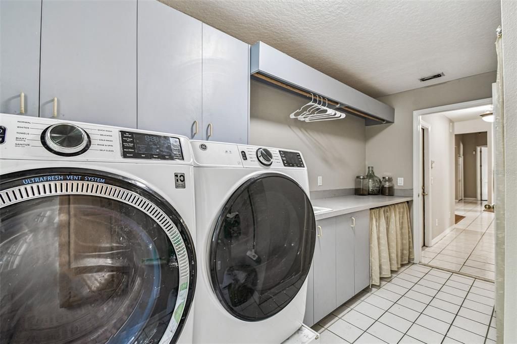 待售: $759,900 (4 贝兹, 2 浴室, 2814 平方英尺)