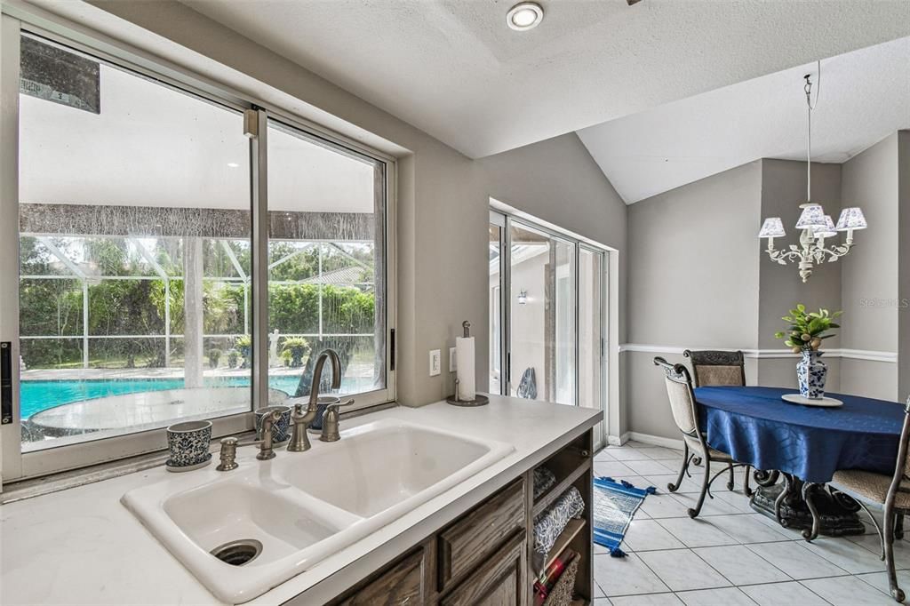 待售: $759,900 (4 贝兹, 2 浴室, 2814 平方英尺)