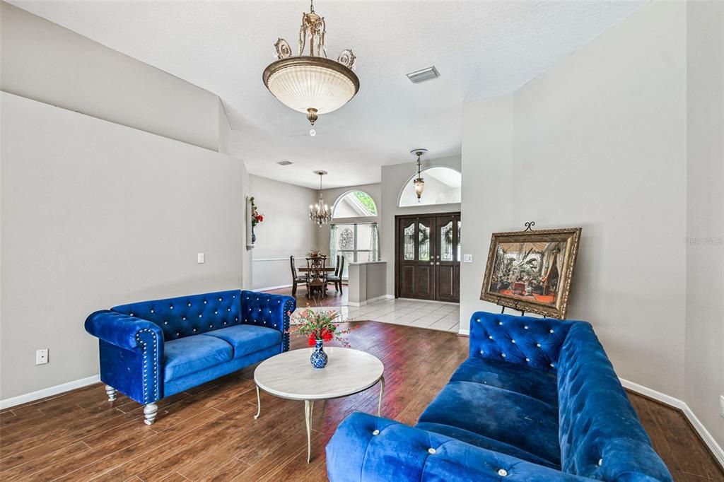 待售: $759,900 (4 贝兹, 2 浴室, 2814 平方英尺)