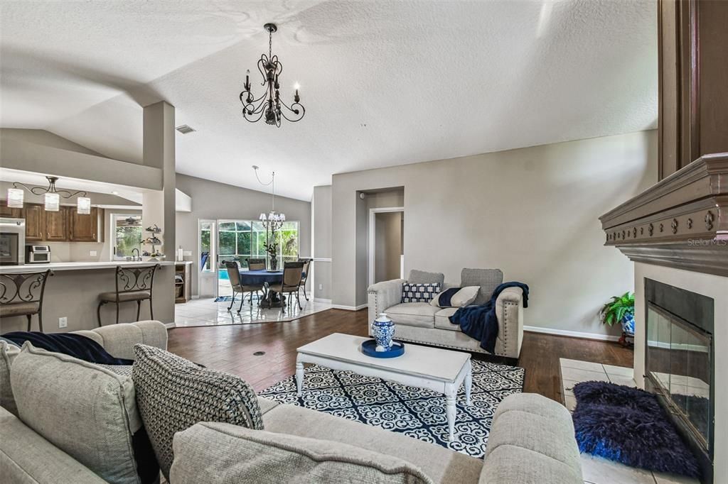 待售: $759,900 (4 贝兹, 2 浴室, 2814 平方英尺)