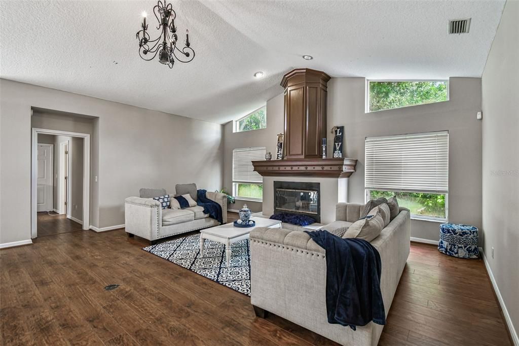 待售: $759,900 (4 贝兹, 2 浴室, 2814 平方英尺)