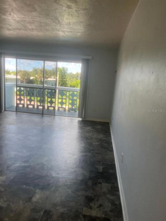 For Rent: $1,400 (1 beds, 1 baths, 680 Square Feet)