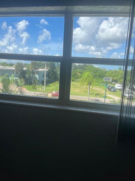 For Rent: $1,400 (1 beds, 1 baths, 680 Square Feet)