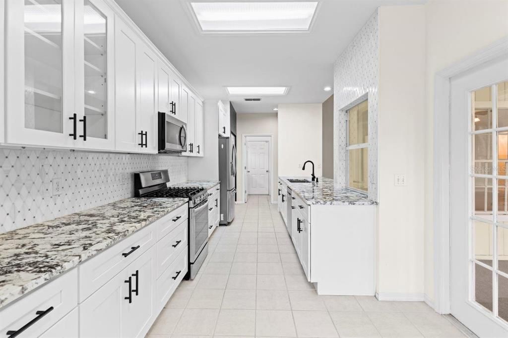 For Rent: $2,700 (3 beds, 2 baths, 1840 Square Feet)