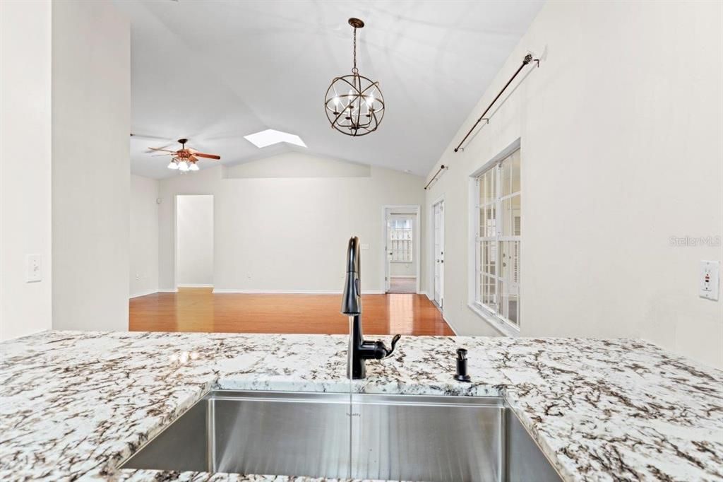 For Rent: $2,700 (3 beds, 2 baths, 1840 Square Feet)