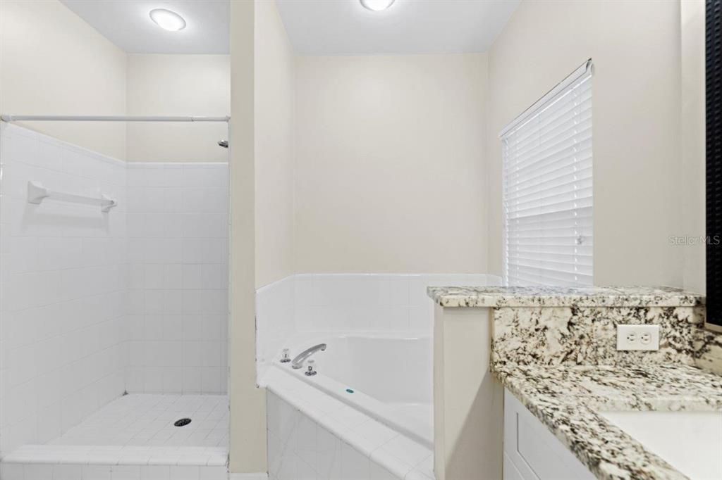 For Rent: $2,700 (3 beds, 2 baths, 1840 Square Feet)