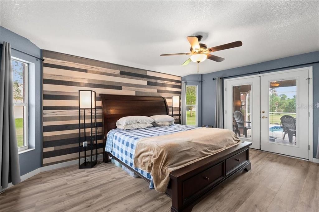 合同活跃: $489,000 (3 贝兹, 2 浴室, 2066 平方英尺)