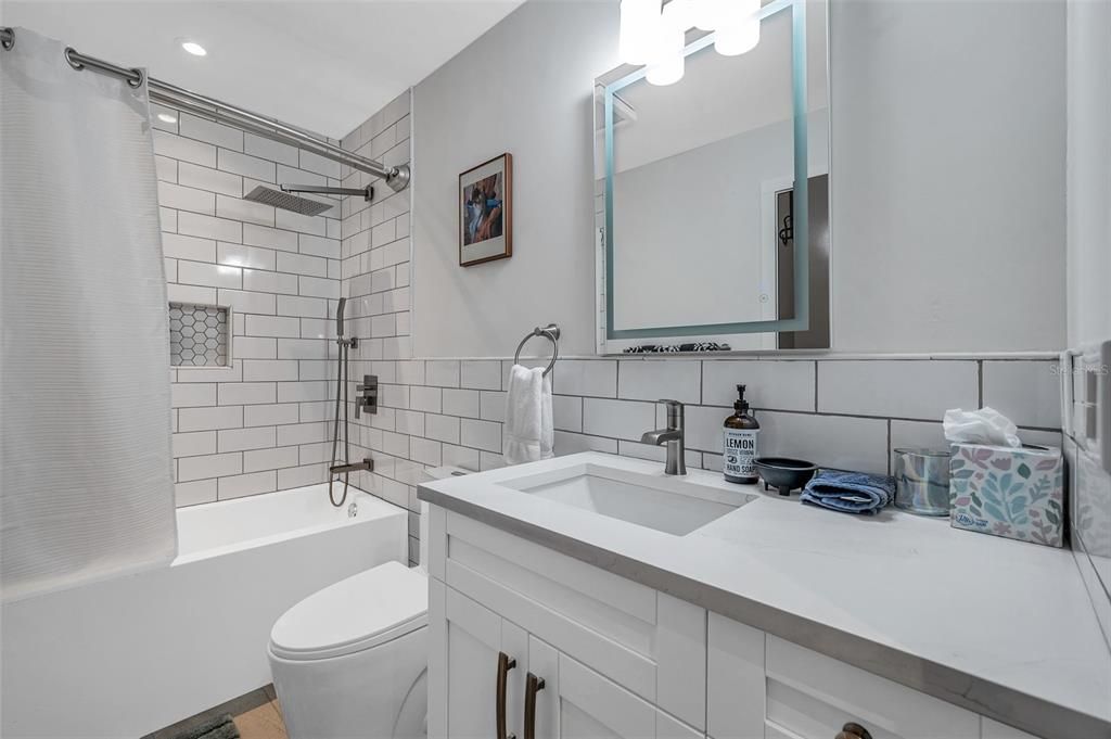 En Venta: $290,000 (2 camas, 2 baños, 1096 Pies cuadrados)