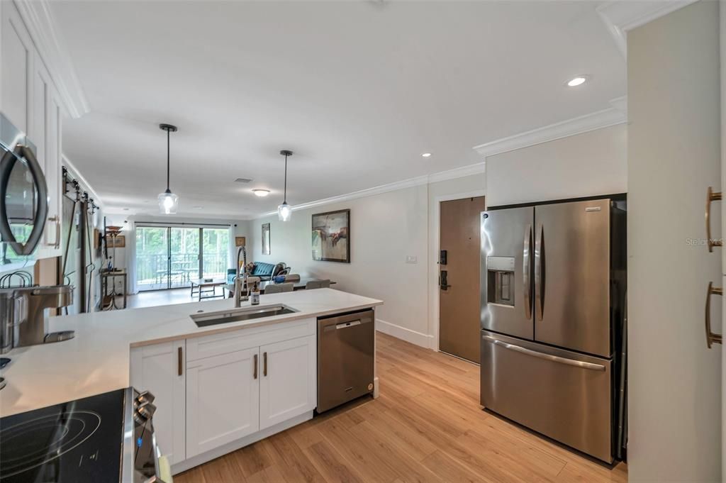 En Venta: $290,000 (2 camas, 2 baños, 1096 Pies cuadrados)