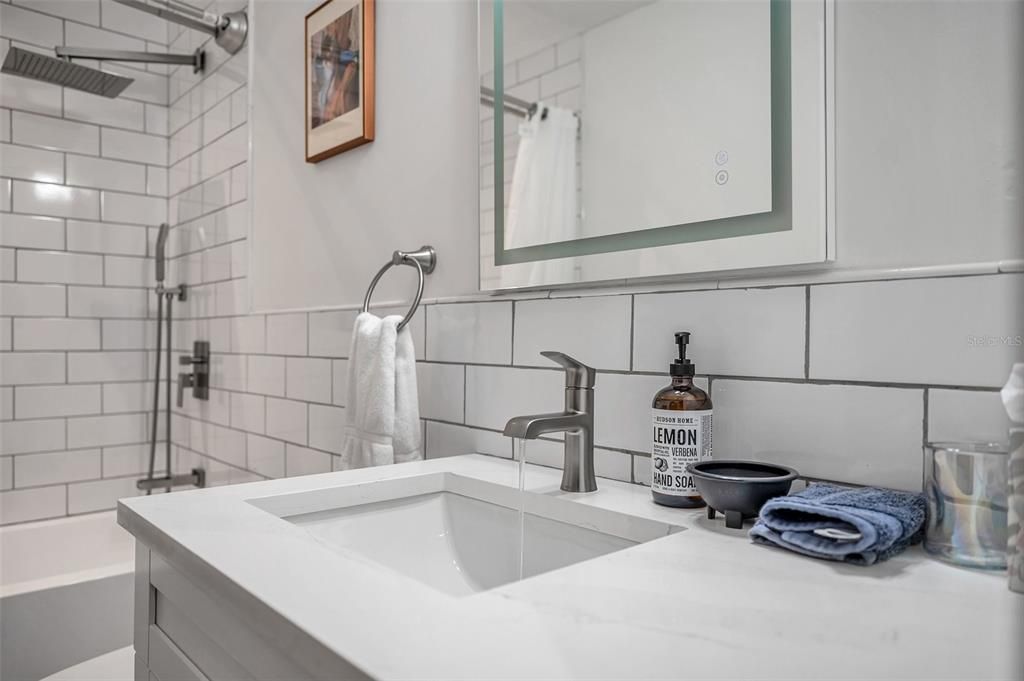 En Venta: $290,000 (2 camas, 2 baños, 1096 Pies cuadrados)