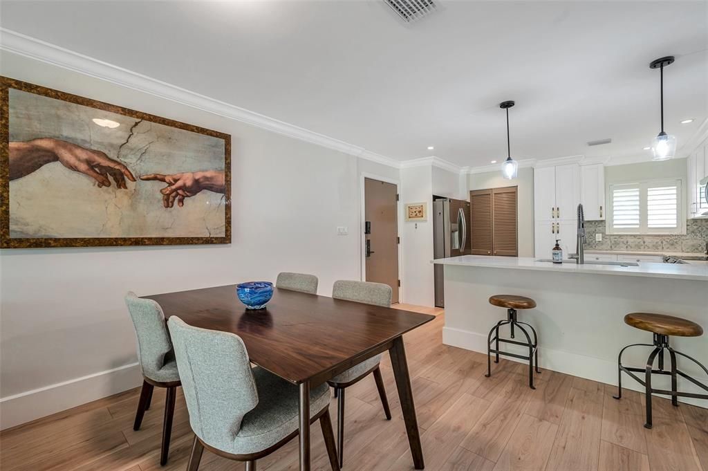 En Venta: $290,000 (2 camas, 2 baños, 1096 Pies cuadrados)