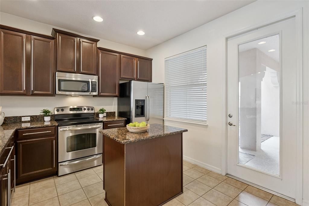 Active With Contract: $355,000 (3 beds, 2 baths, 1953 Square Feet)