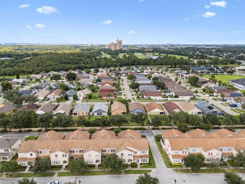 Active With Contract: $355,000 (3 beds, 2 baths, 1953 Square Feet)