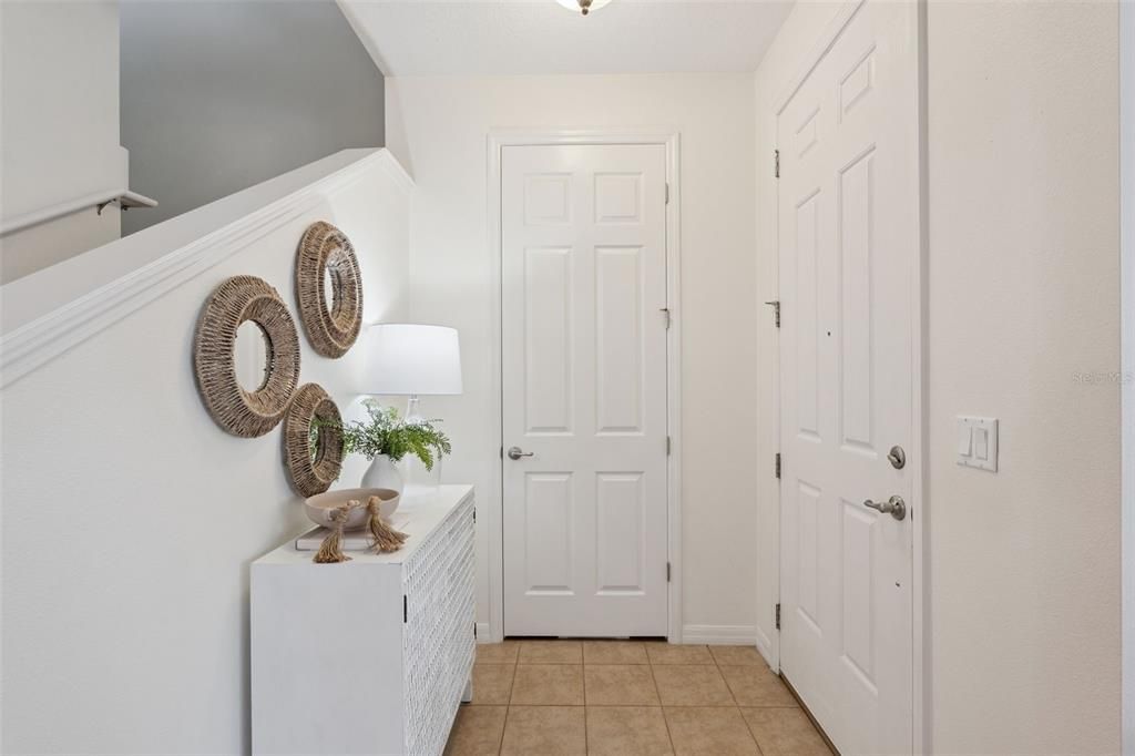 Active With Contract: $355,000 (3 beds, 2 baths, 1953 Square Feet)