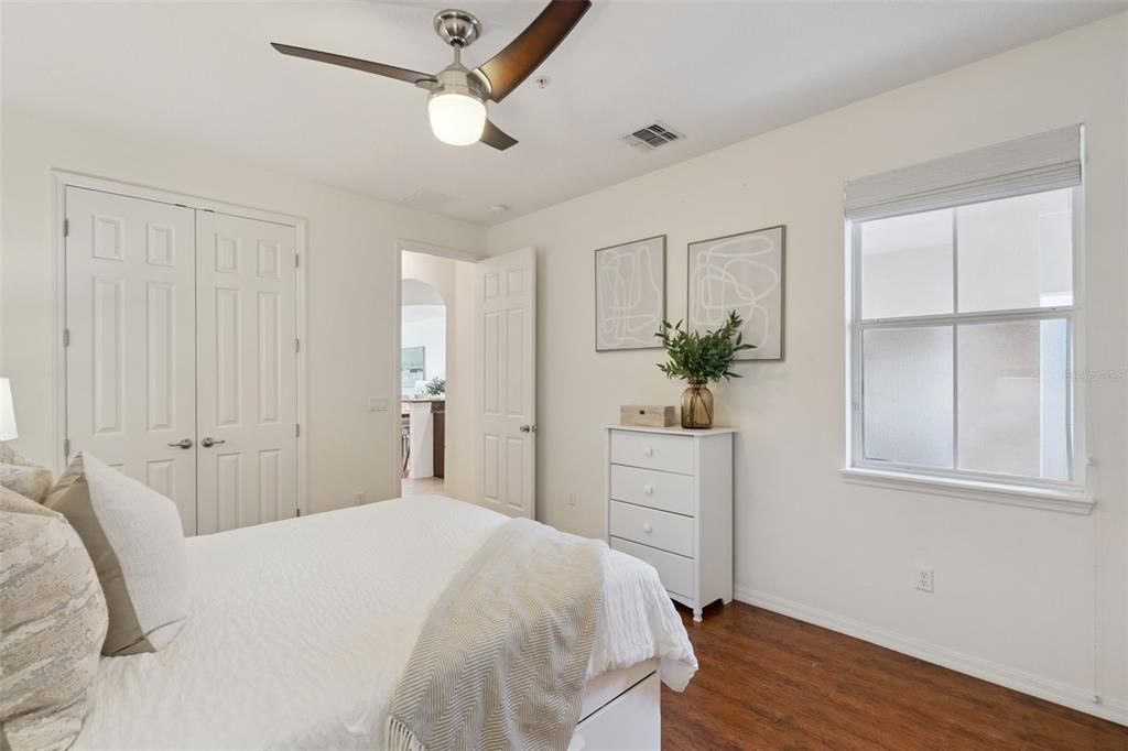 Active With Contract: $355,000 (3 beds, 2 baths, 1953 Square Feet)