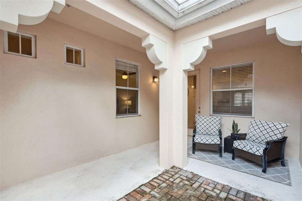 Active With Contract: $355,000 (3 beds, 2 baths, 1953 Square Feet)