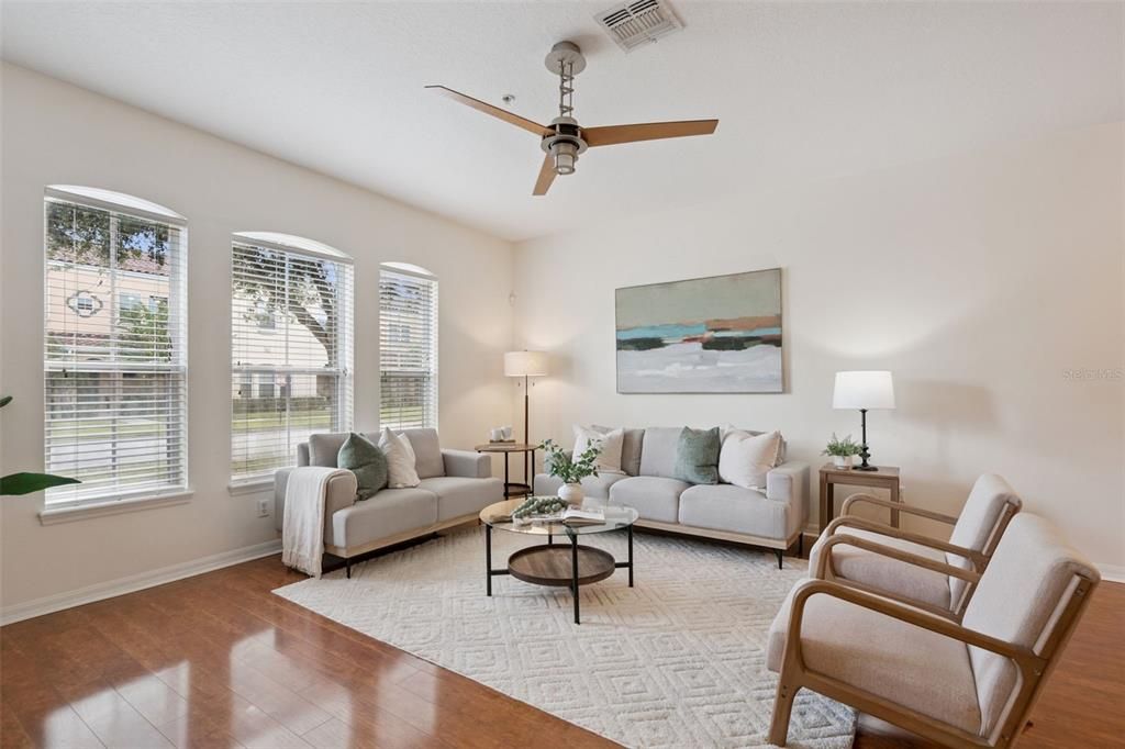 Active With Contract: $355,000 (3 beds, 2 baths, 1953 Square Feet)