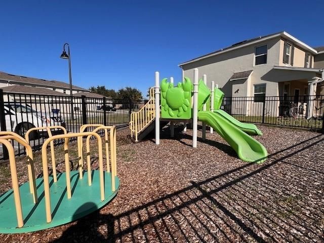 Active With Contract: $355,000 (3 beds, 2 baths, 1953 Square Feet)