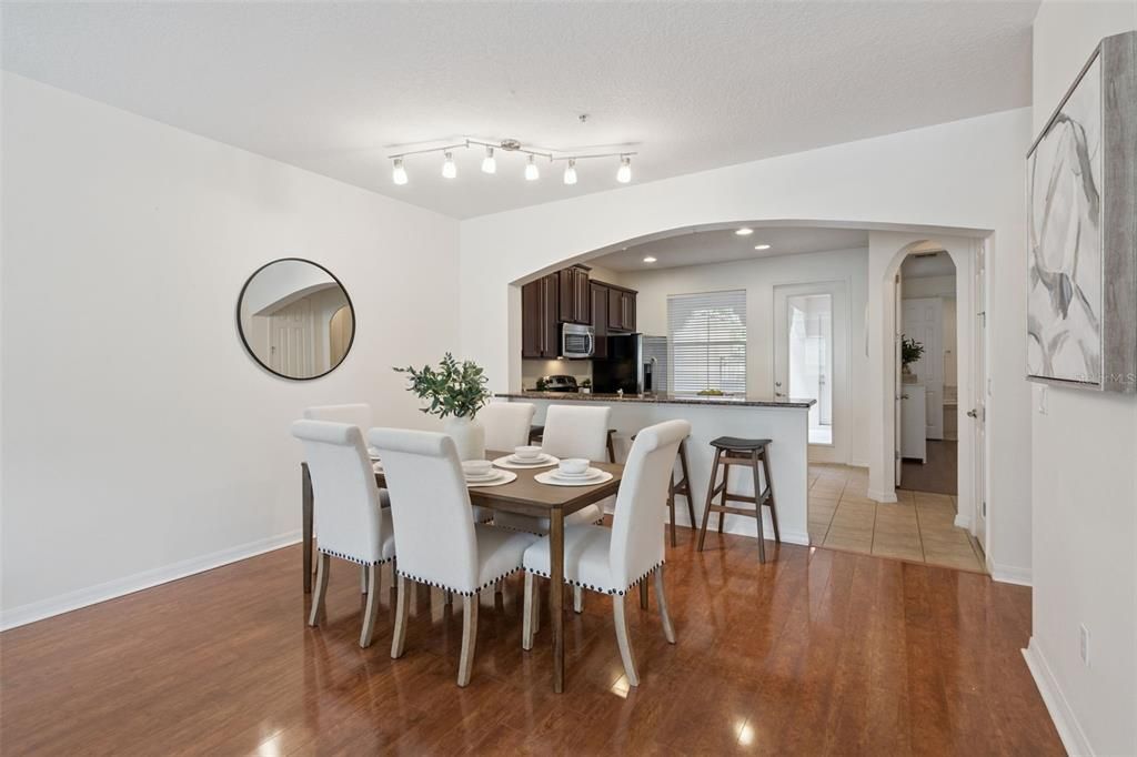 Active With Contract: $355,000 (3 beds, 2 baths, 1953 Square Feet)