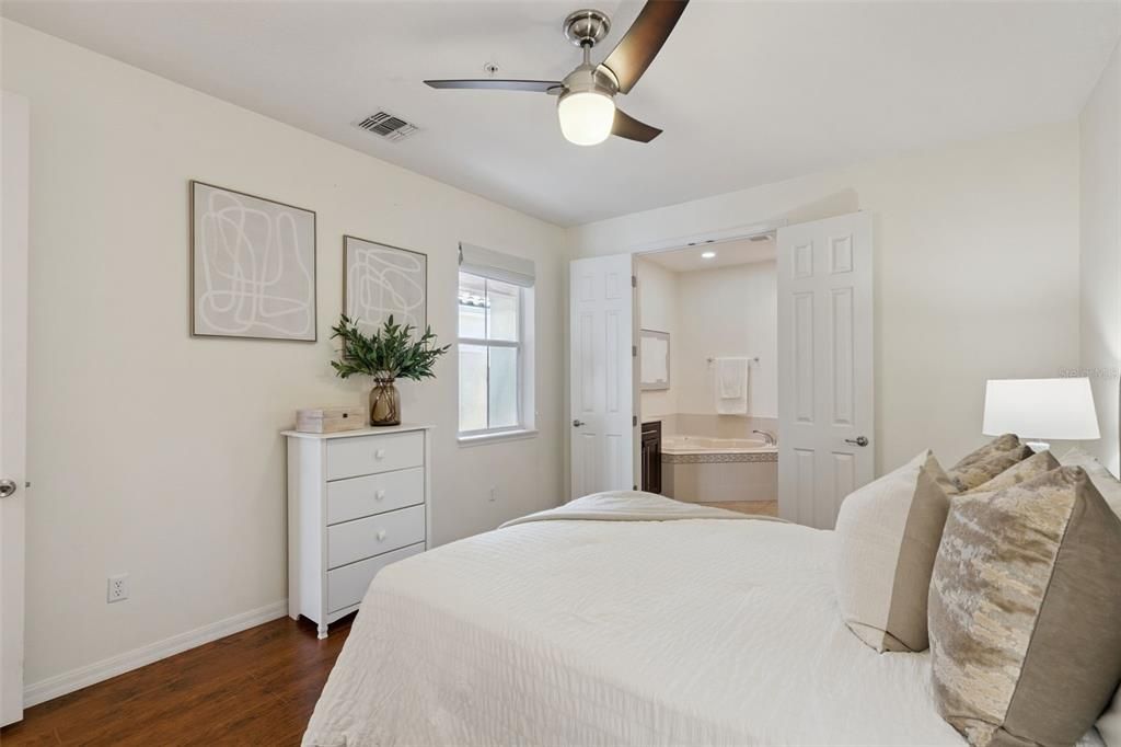 Active With Contract: $355,000 (3 beds, 2 baths, 1953 Square Feet)