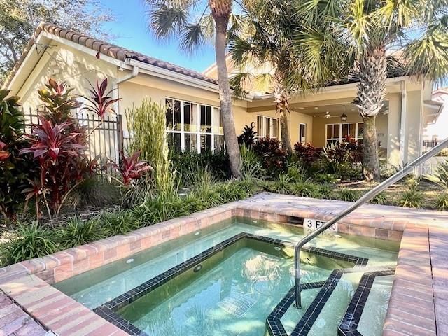 Active With Contract: $355,000 (3 beds, 2 baths, 1953 Square Feet)