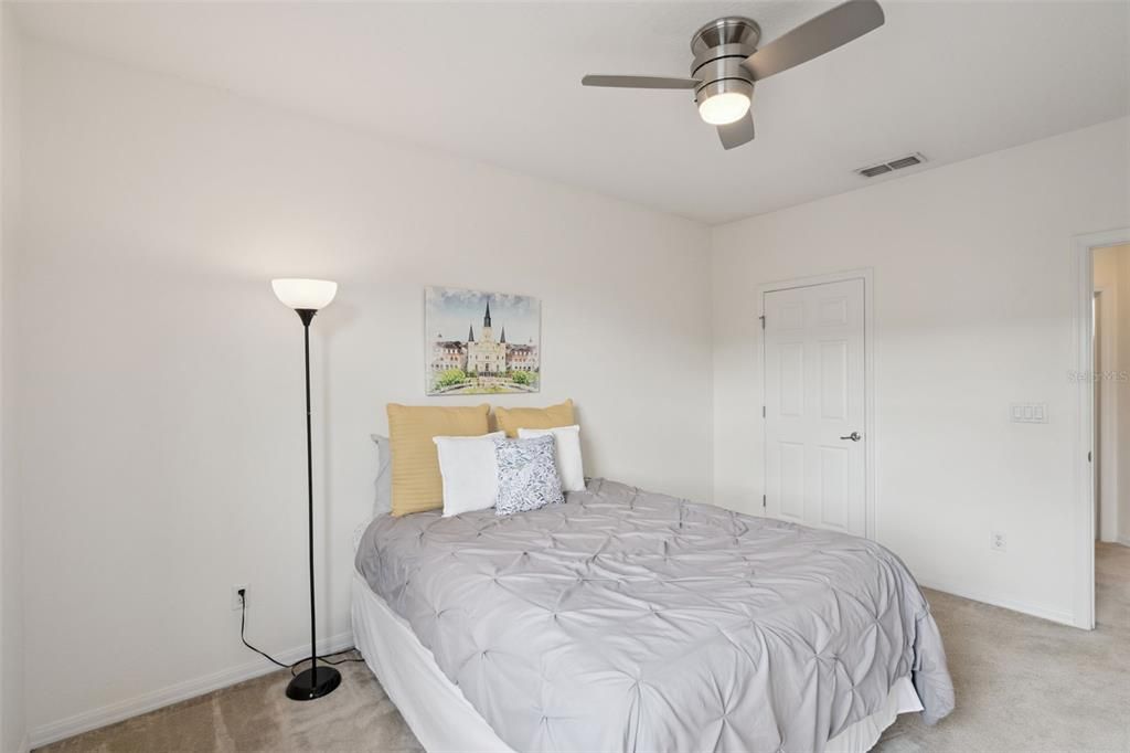 Active With Contract: $355,000 (3 beds, 2 baths, 1953 Square Feet)