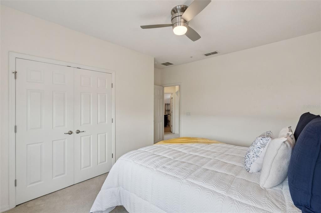 Active With Contract: $355,000 (3 beds, 2 baths, 1953 Square Feet)