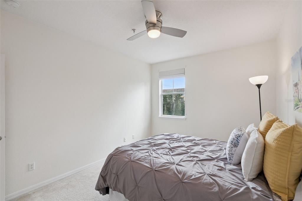 Active With Contract: $355,000 (3 beds, 2 baths, 1953 Square Feet)