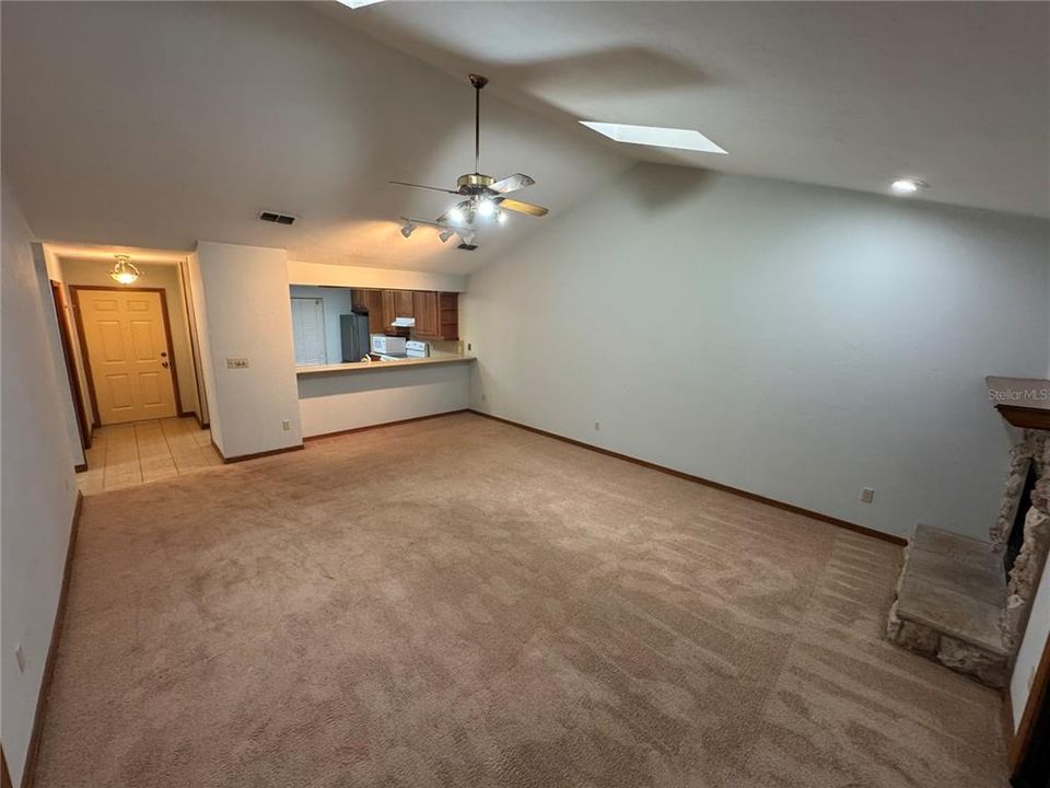 待售: $189,000 (2 贝兹, 2 浴室, 1192 平方英尺)