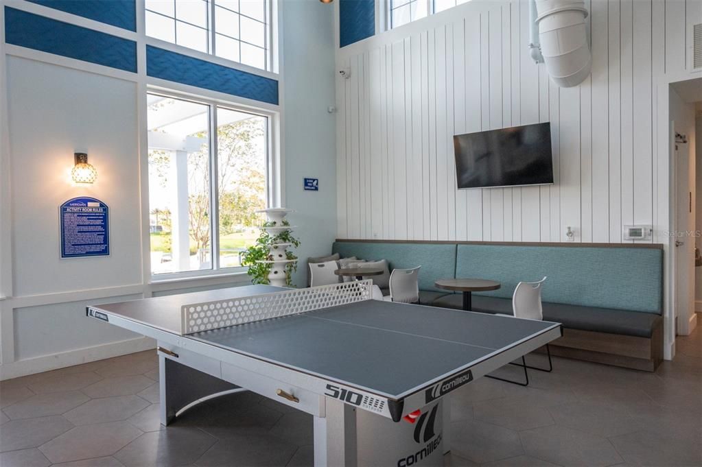 Active With Contract: $440,990 (3 beds, 2 baths, 1678 Square Feet)