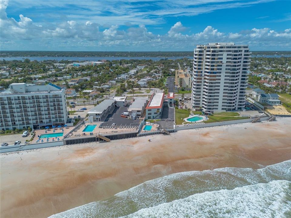 На продажу: $247,000 (2 спален, 1 ванн, 1060 Квадратных фут)